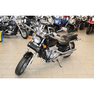 Honda VF750C Magna