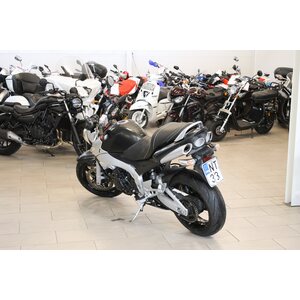 Suzuki GSR600