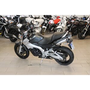 Suzuki GSR600