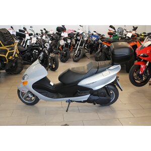 Yamaha Majesty