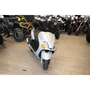 Yamaha Majesty