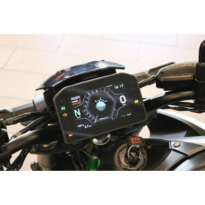 Kawasaki Z900 MY25 Demo