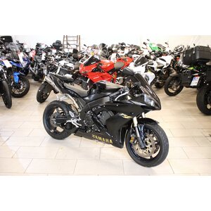 Yamaha YZF-R1