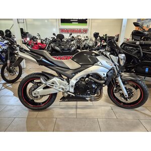 Suzuki GSR600