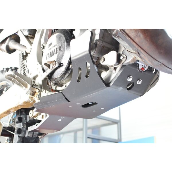 AXP Xtrem pohjapanssari musta Yamaha YZ250 05- / YZ250X 16- / WR250 16-